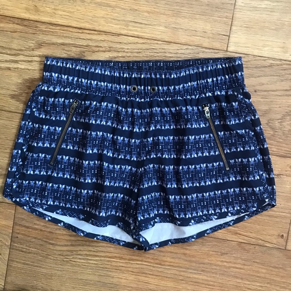 Athleta ikat sway shorts - Picture 3 of 11